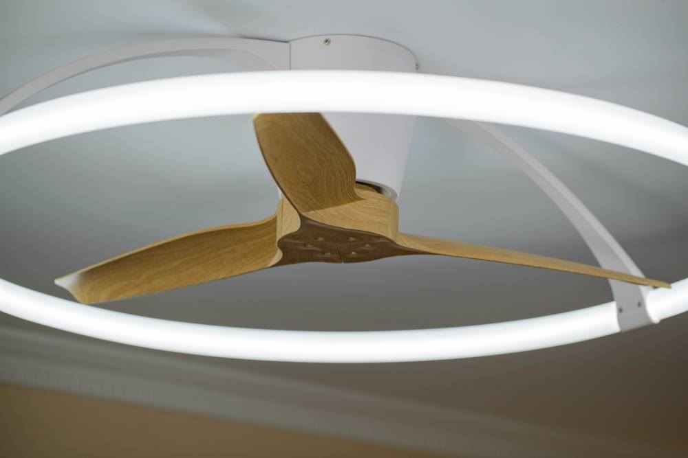 Ventilador de techo con luz LED Motor DC NEPAL Blanco/haya - Imagen 2